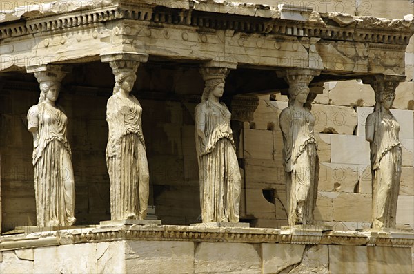 Erechtheion.