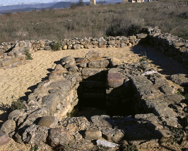 Cistern with stairs.