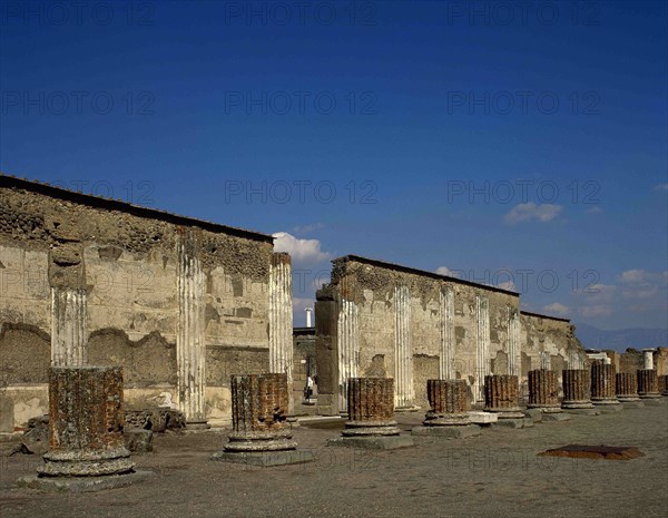 Pompeii. The Basilica.