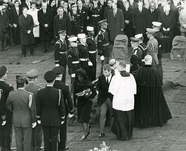 Funeral Arlington Cemetery flag