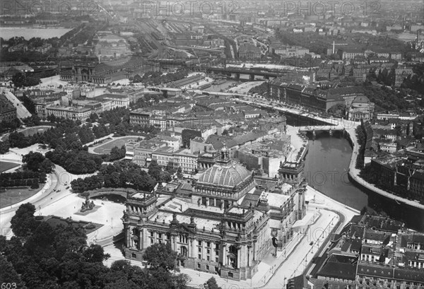 Reichstag Building, 1923