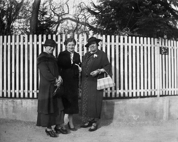 Germans in group photo Stutgart Germany circa 1935 Easter Sunday.