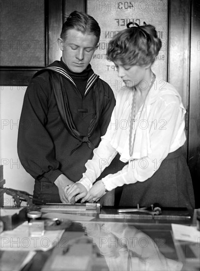 Navy Department, U.S. Intelligence Bureau, Finger Print Department circa 1918 (Clerk Marie S. Dahm) .