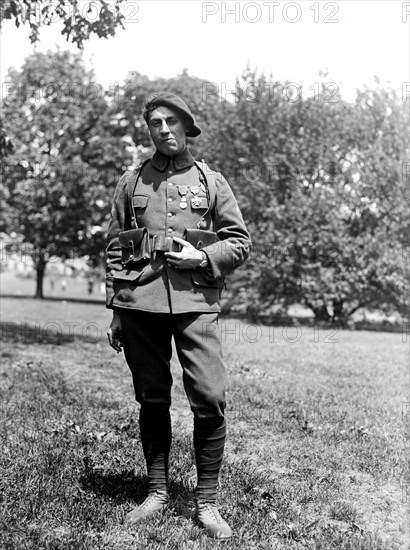 Blue Devils Visiting America - The chasseurs alpins are the elite mountain infantry of the French Army circa 1918.
