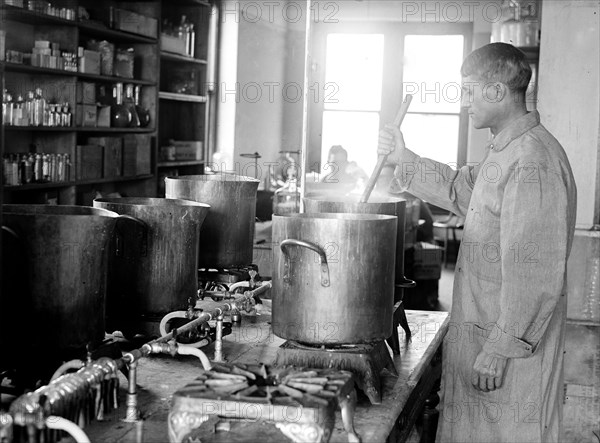 U.S. Amry Medical School - Typhoid Vaccine circa 1917.