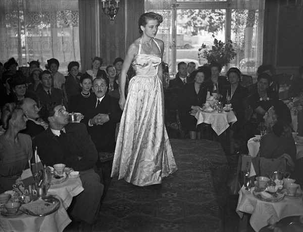 Fashion show Victoria Hotel -  circa October 18, 1947.