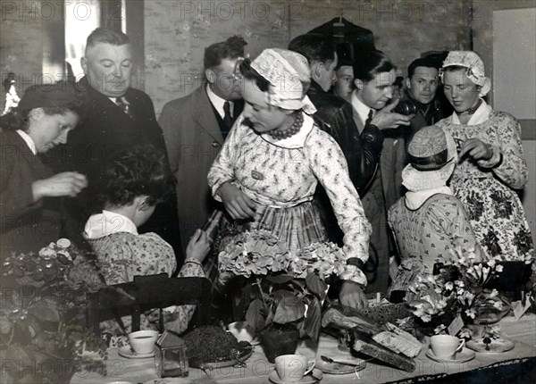 West Frisian wedding Location: Stompetoren: 1942.