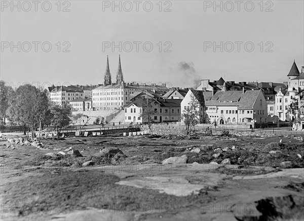 The surroundings of Eira Hospital, crossing of Laivurinkatu and Tehtaankatu. 1908 Helsinki.