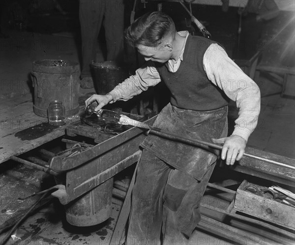 Workers in glass industry (glass blowing) / Date November 18, 1947.