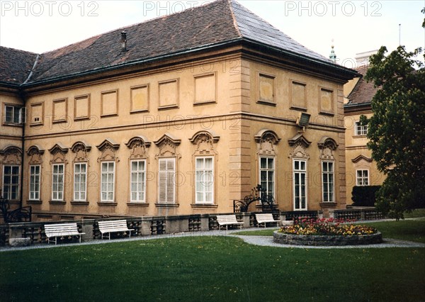 Prague - Chancery Office Building - 1989 .