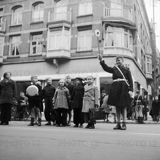 Schoolboys as traffic controllers / Date November 3, 1947.