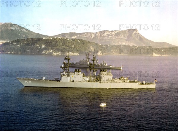 Destroyer USS CARON