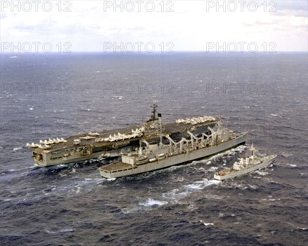 Aircraft carrier USS INDEPENDENCE