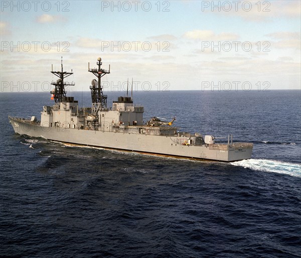 1976 - A port quarter view of the destroyer USS PAUL F