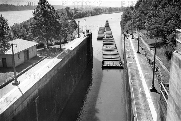 Arrow Transportation Company's diesel towboat ATCO enters Wilson Lock Oct. 5