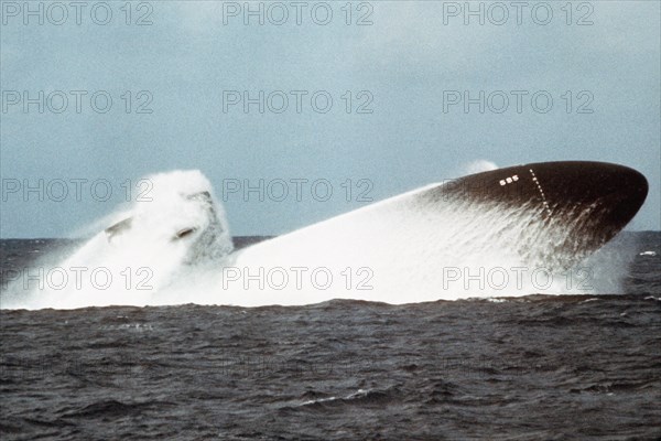 1978 - A starboard view of the nuclear-powered attack submarine BIRMINGHAM