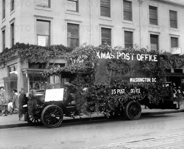 Christmas Post Office truck