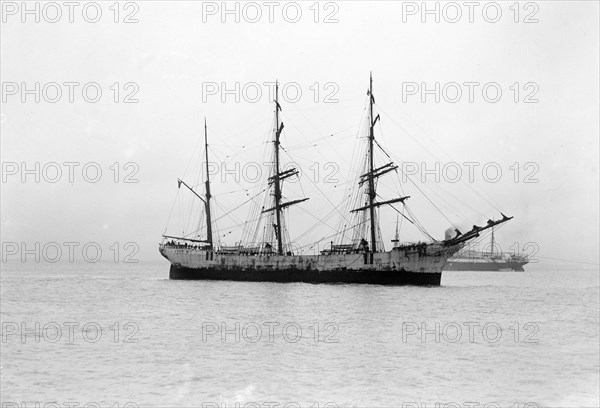 SHIPS: SQUARE RIGGER