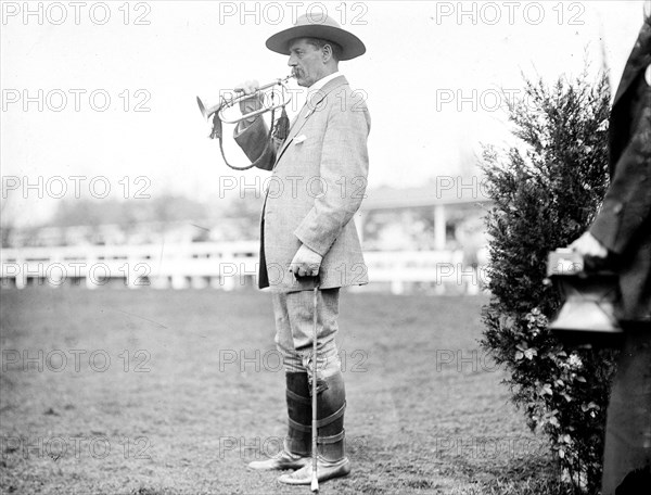 Horse show starter bugler