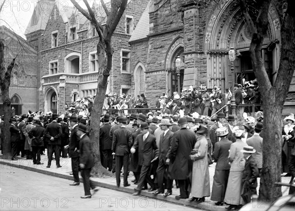 Easter crowd at St. Patrick's Church