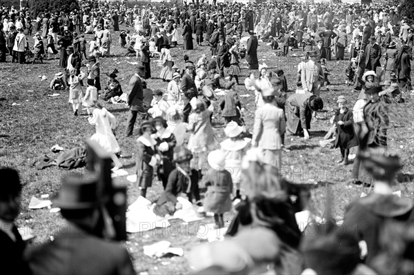 Children at the annual Easter Egg roll at the White House