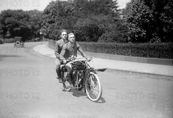 Transcontinental Motorcyclists Balcer & O'Brien