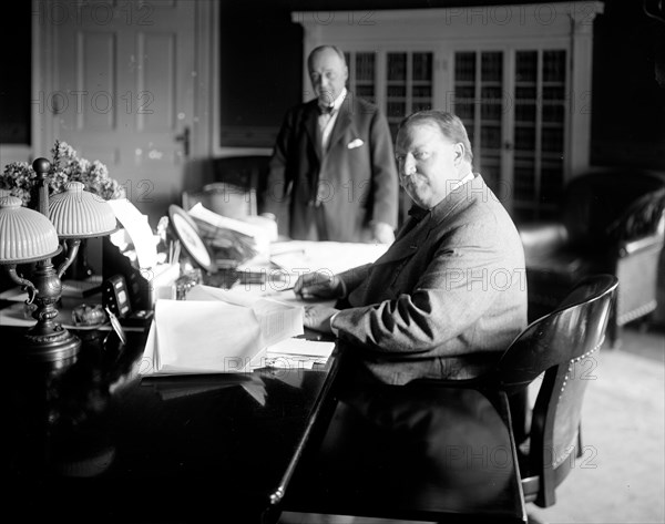 President William Howard Taft signing Recirpocity Bill