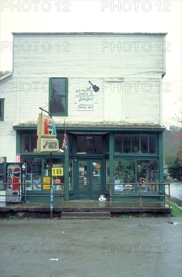 ca 2004  An old-fashioned country store stands by the roadside in Van Lear. Location: Van Lear