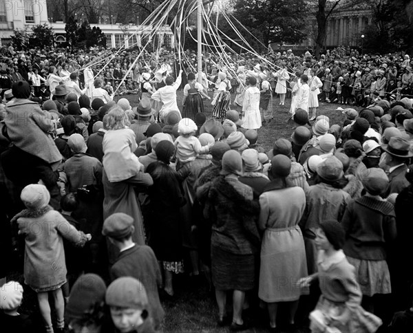 May pole at White House