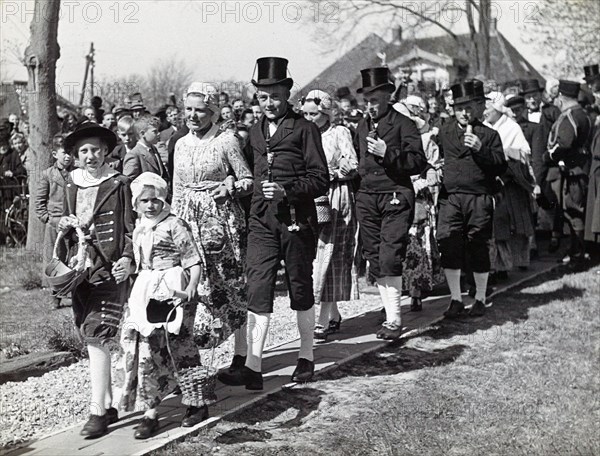 West Frisian wedding Location: Stompetoren: 1942.