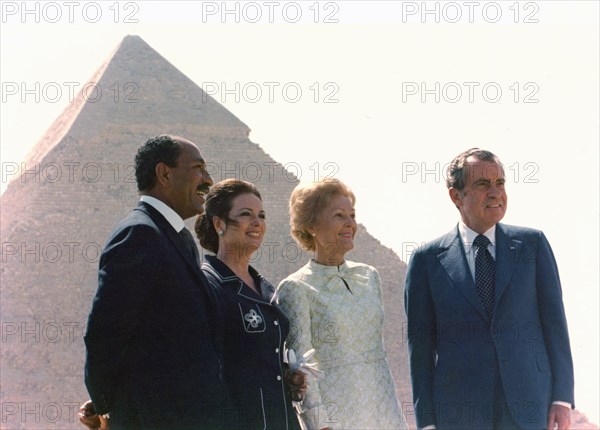 President Nixon at Egyptian Pryamids.