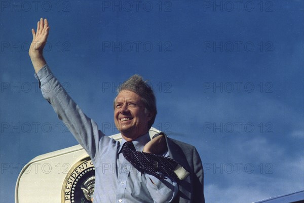 Jimmy Carter waving from Air Force One