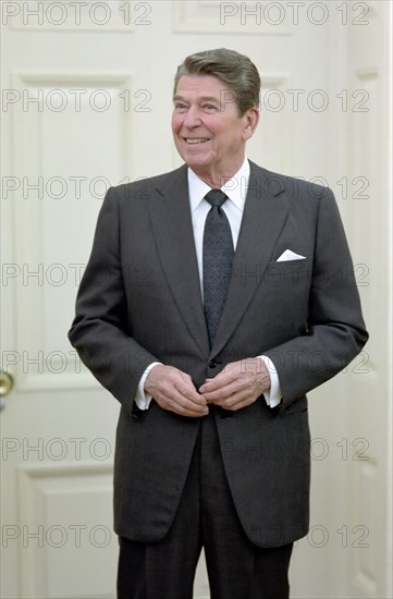 President Reagan in Oval Office 1986.