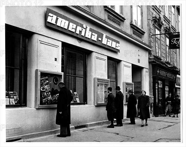 Window Displays of the New Amerika Haus