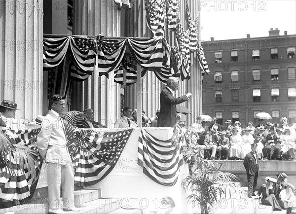 President Woodrow Wilson speaking outdoors ca. 1910