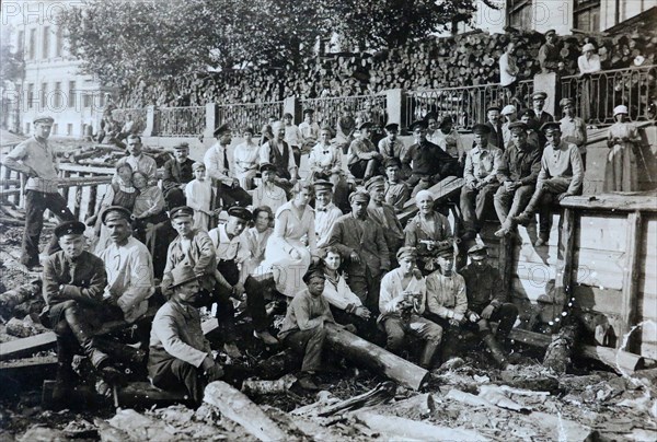 Group of a Soviet's employees, Saturdays voluntary work