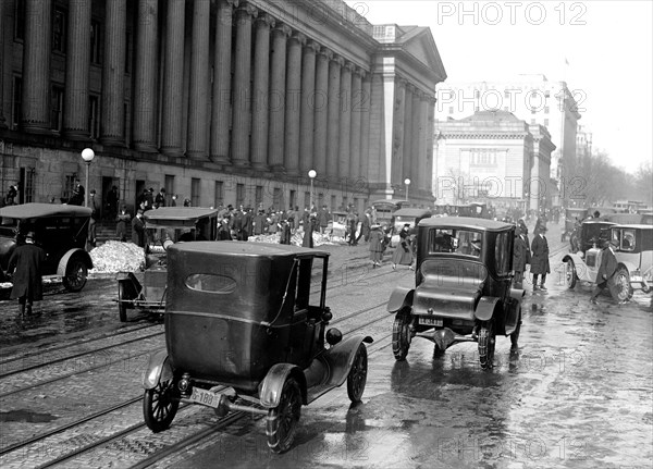 Street scene, Washington, D.C. ca. 1913