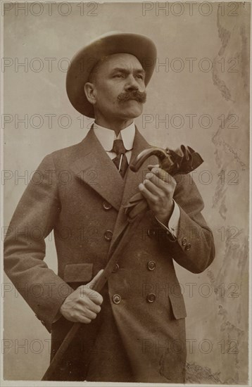 Photography studio portrait of Akseli Gallen