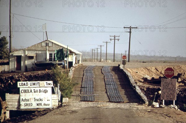 Cirola toll bridge crosses the Colorado River