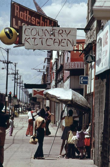 Street Scene In West Side Chicago