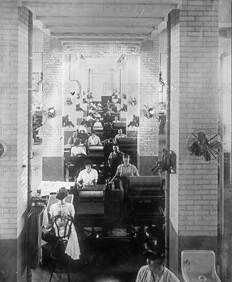 Women workers in the Bureau of Printing & Engraving [Washington, D.C.] ca.  between 1910 and 1925