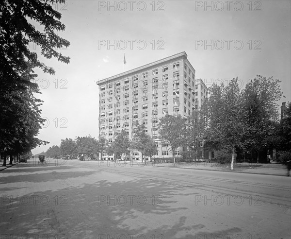 Department of Commerce building in Washington D.C. ca. between 1910 and 1926