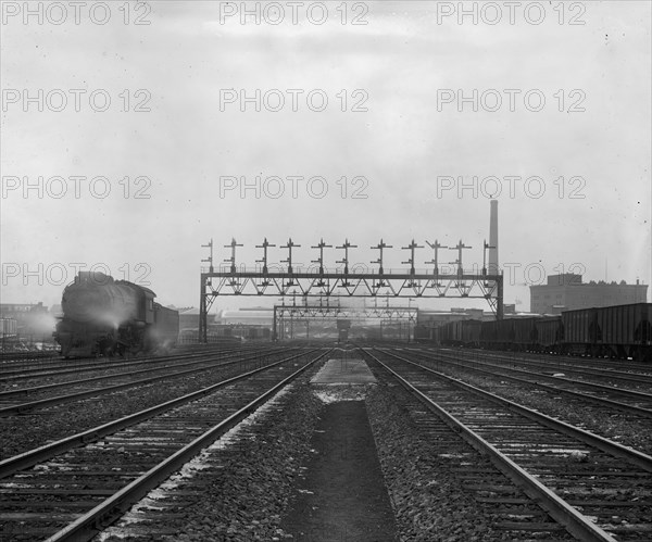 Union Station, [Washington, D.C.], tracks ca.  between 1910 and 1925