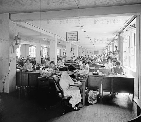 Women working in the computing division, soldier's bonus department ca.  between 1910 and 1935