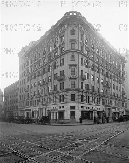 Bond Building, Washington Herald, [Washington, D.C.] ca.  between 1910 and 1935