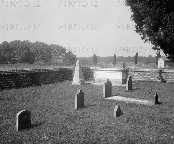 Gunston Hall, [Virginia] cemetery ca.  between 1910 and 1935