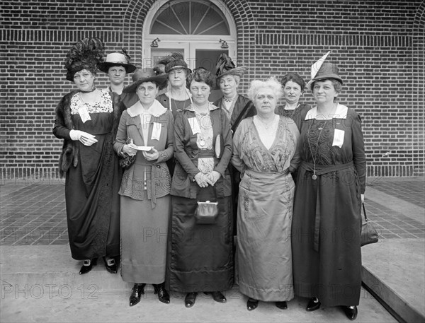 Republican National Conference, New York Delegates (women) ca. between 1910 and 1920