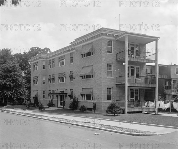 Apartments at 28th Street & Cathedral, [Washington, D.C.] ca.  between 1910 and 1935