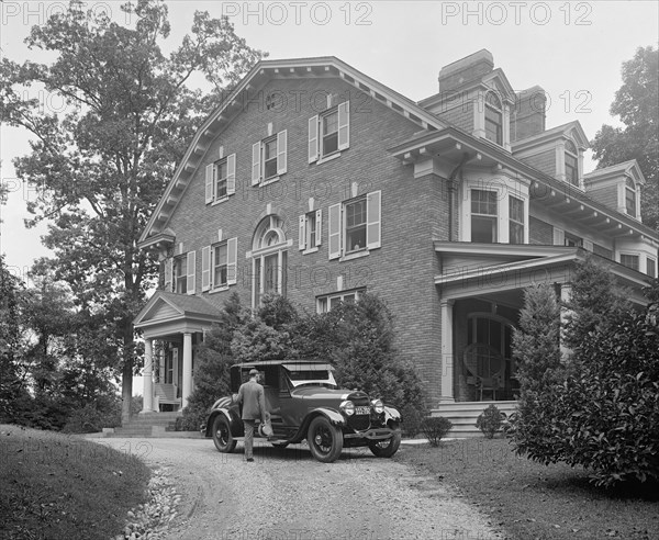 Ford Motor Company Lincoln [at] parked at a private residence ca.  between 1910 and 1926