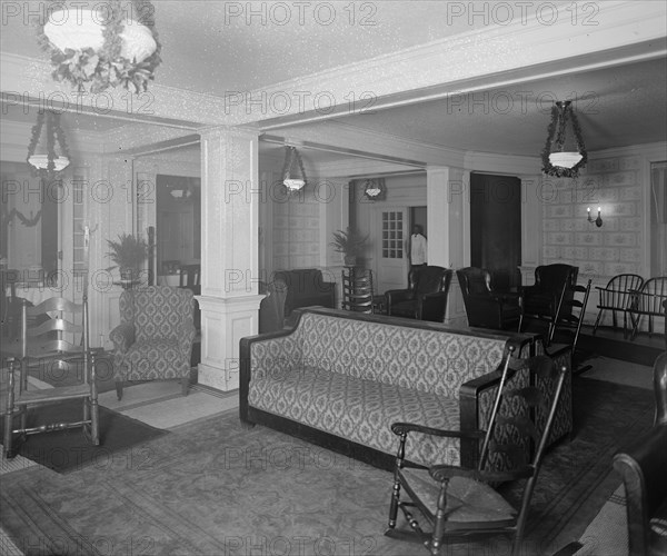 George Washington Inn interior ca.  between 1910 and 1926